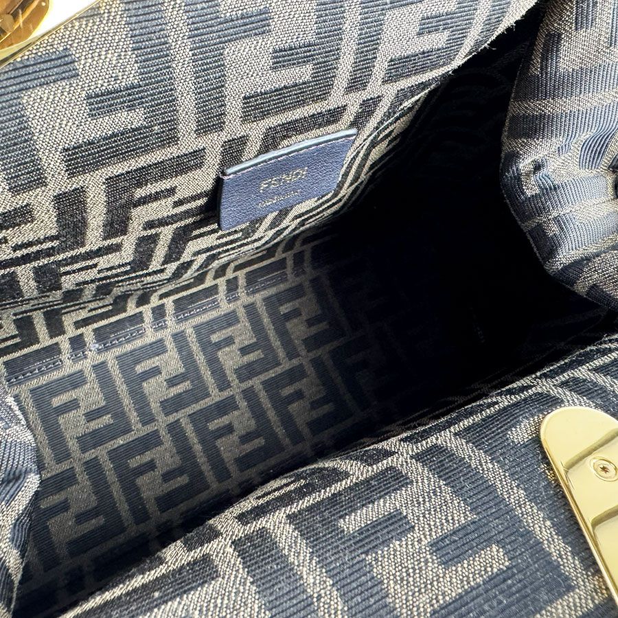Fendi Shoulder Bag First Medium — view 5
