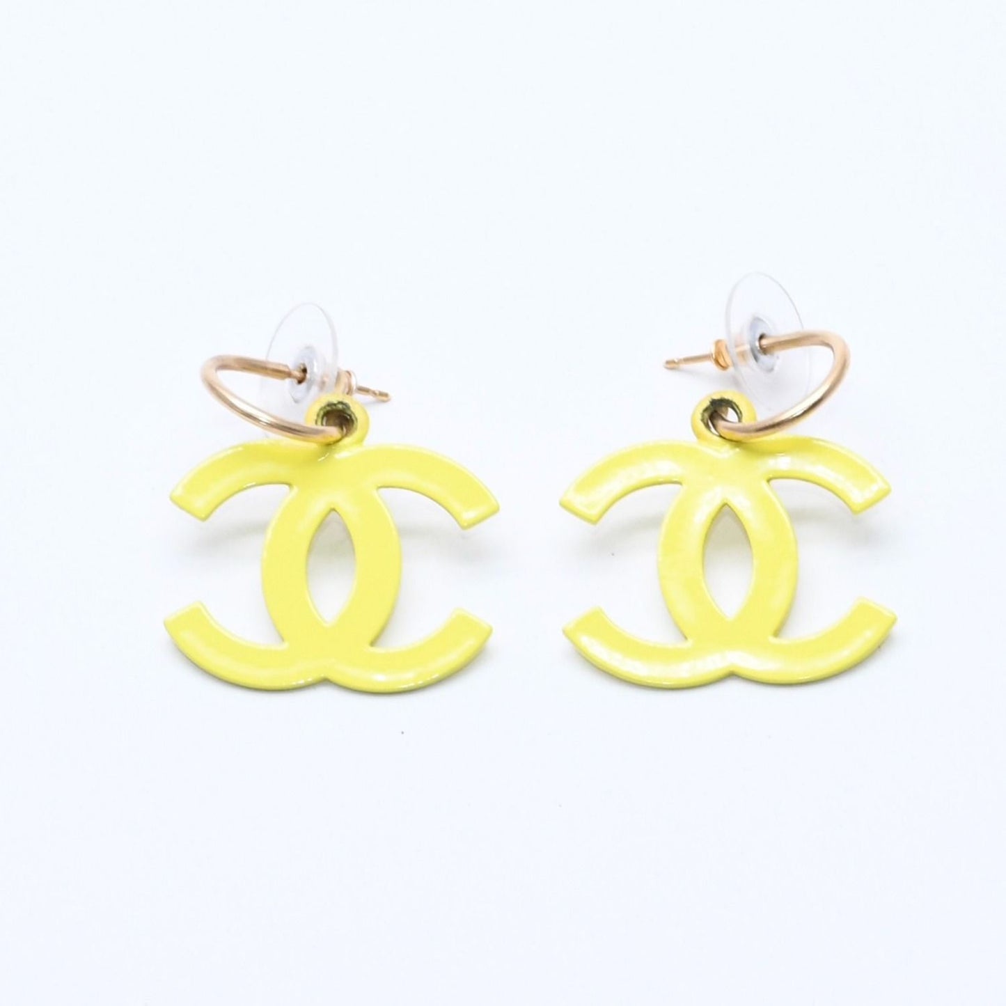 Chanel CC Logo Hoop Earrings 03 Metal Gold Plated Yellow — view 2