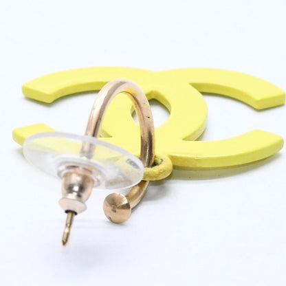 Chanel CC Logo Hoop Earrings 03 Metal Gold Plated Yellow — view 5