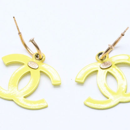 Chanel CC Logo Hoop Earrings 03 Metal Gold Plated Yellow — view 6