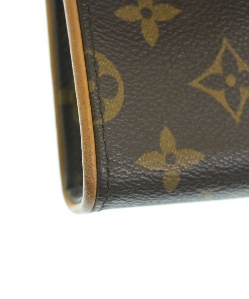 Louis Vuitton Monogram Pochette Florentine Shoulder Bag — view 6