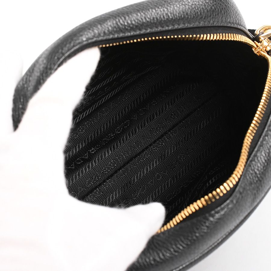 Prada Shoulder Bag Vitello Daino Small — view 4