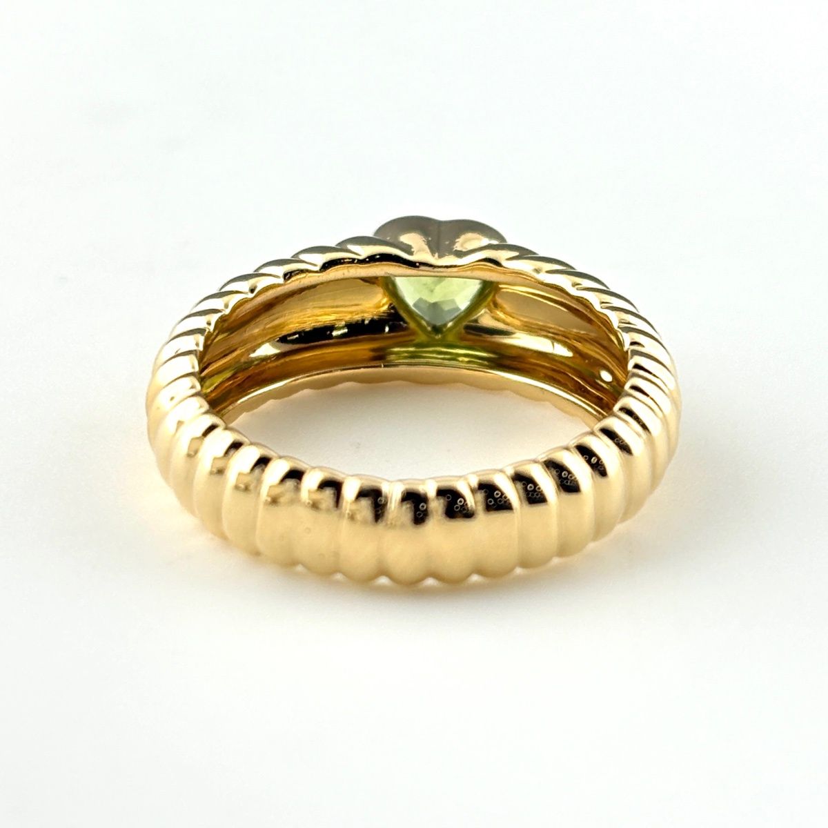 Tiffany & Co Ribbed Friendship YG Yellow Gold Ring Peridot — view 4