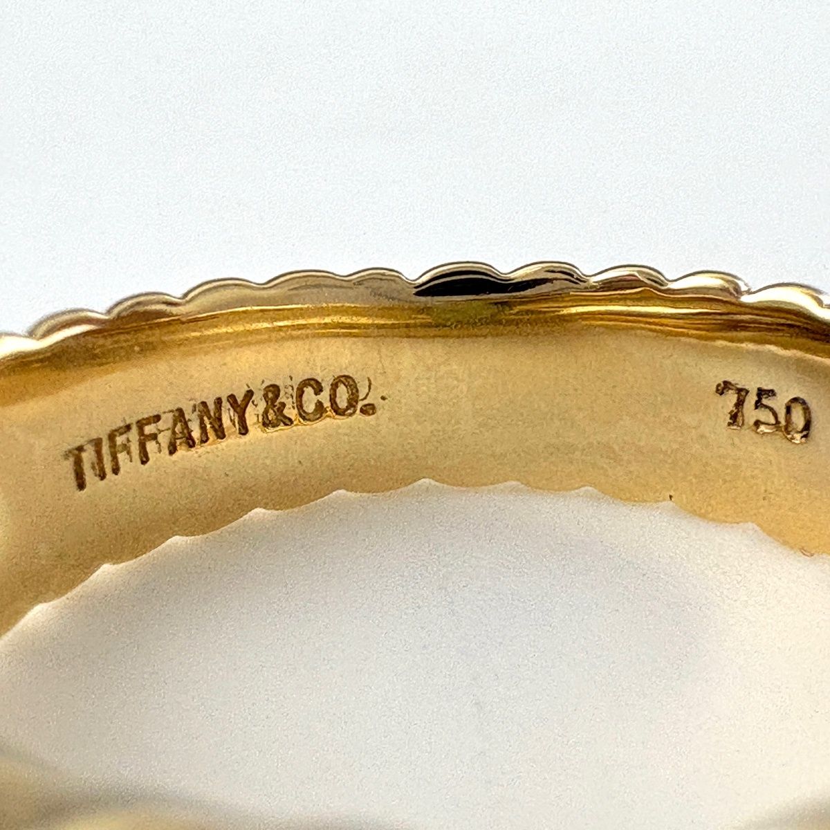 Tiffany & Co Ribbed Friendship YG Yellow Gold Ring Peridot — view 7