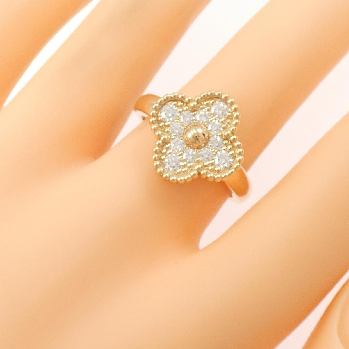 Van Cleef & Arpels Vintage Alhambra Ring — view 5