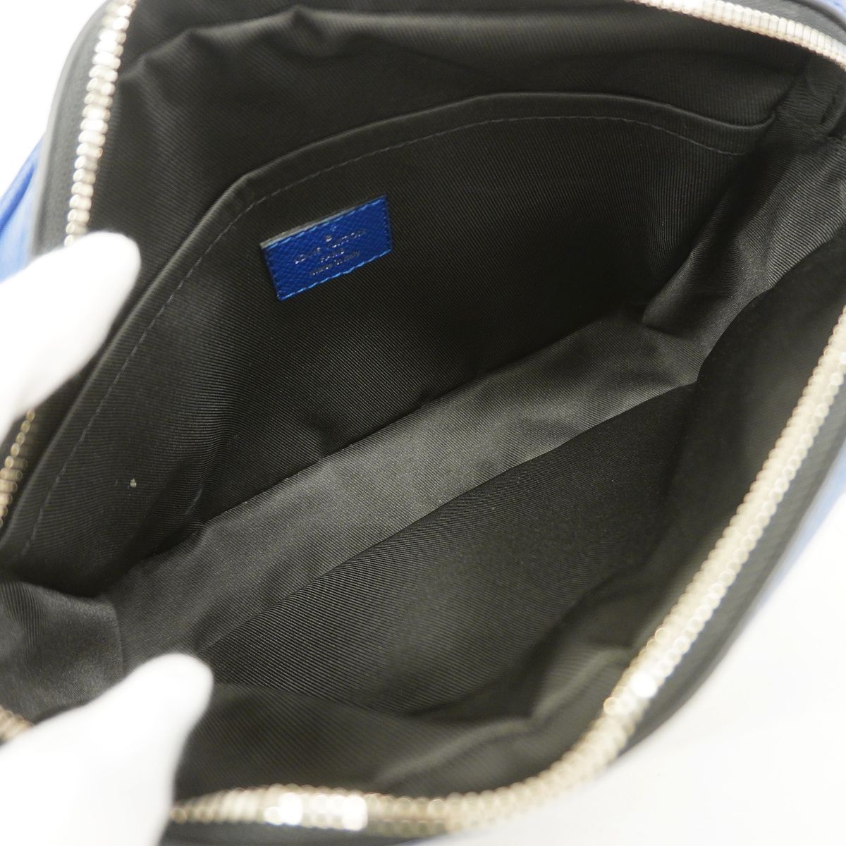 Louis Vuitton Shoulder Bag Taigarama Outdoor Messenger PM Cobalt — view 4