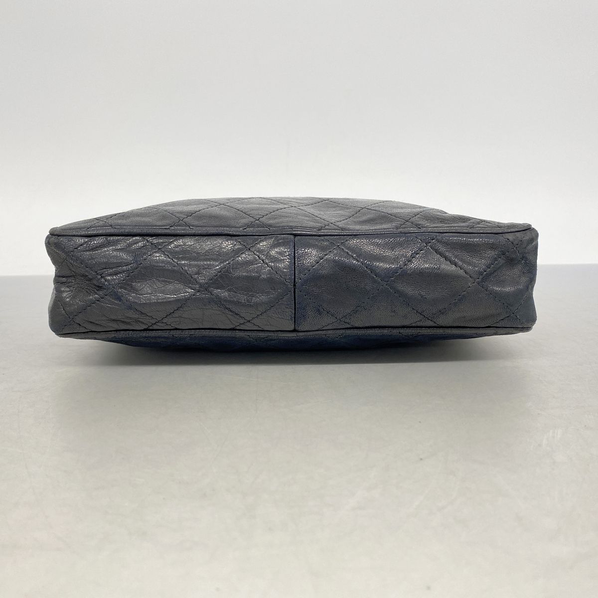 Chanel Shoulder Bag Quilted Lambskin Black Gold — view 3