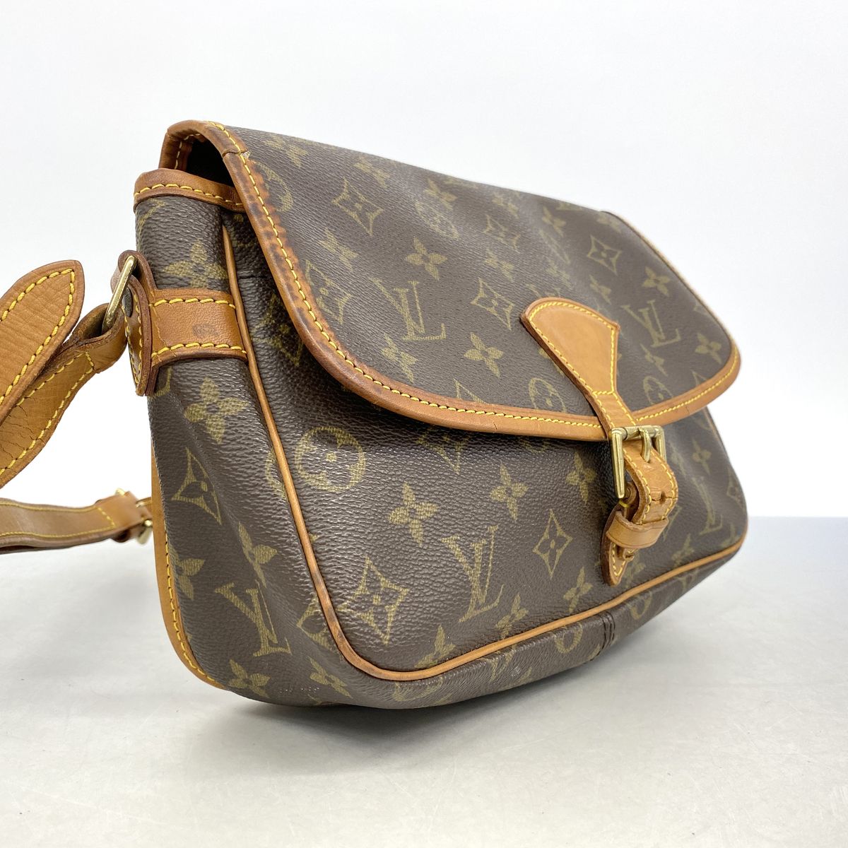 Louis Vuitton Shoulder Bag Monogram Solonge Brown — view 2
