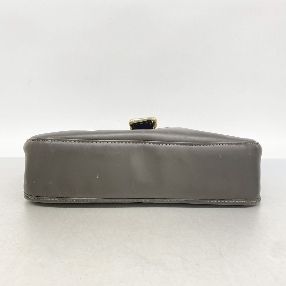 Louis Vuitton Shoulder Bag Monogram Mini Belanger Khaki — view 3