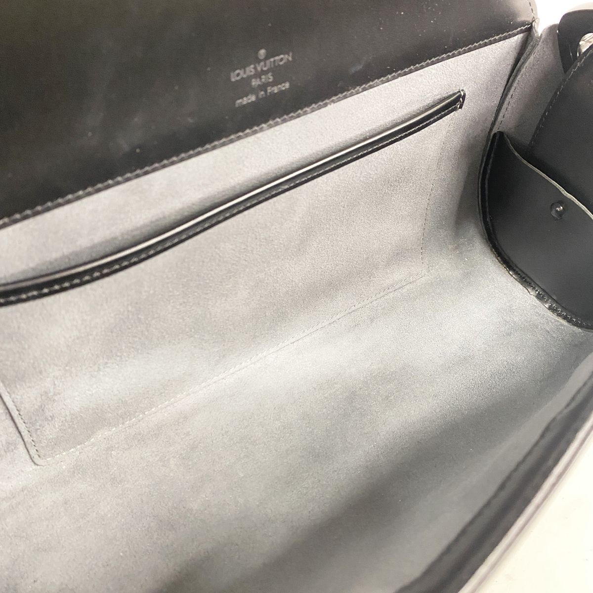 Louis Vuitton Shoulder Bag Epi Nocturne GM Noir — view 4