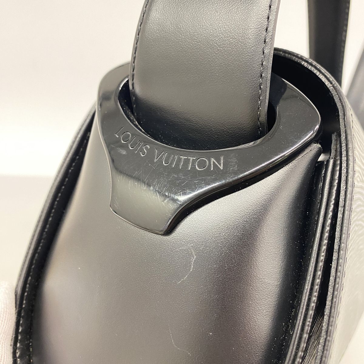 Louis Vuitton Shoulder Bag Epi Nocturne GM Noir — view 7