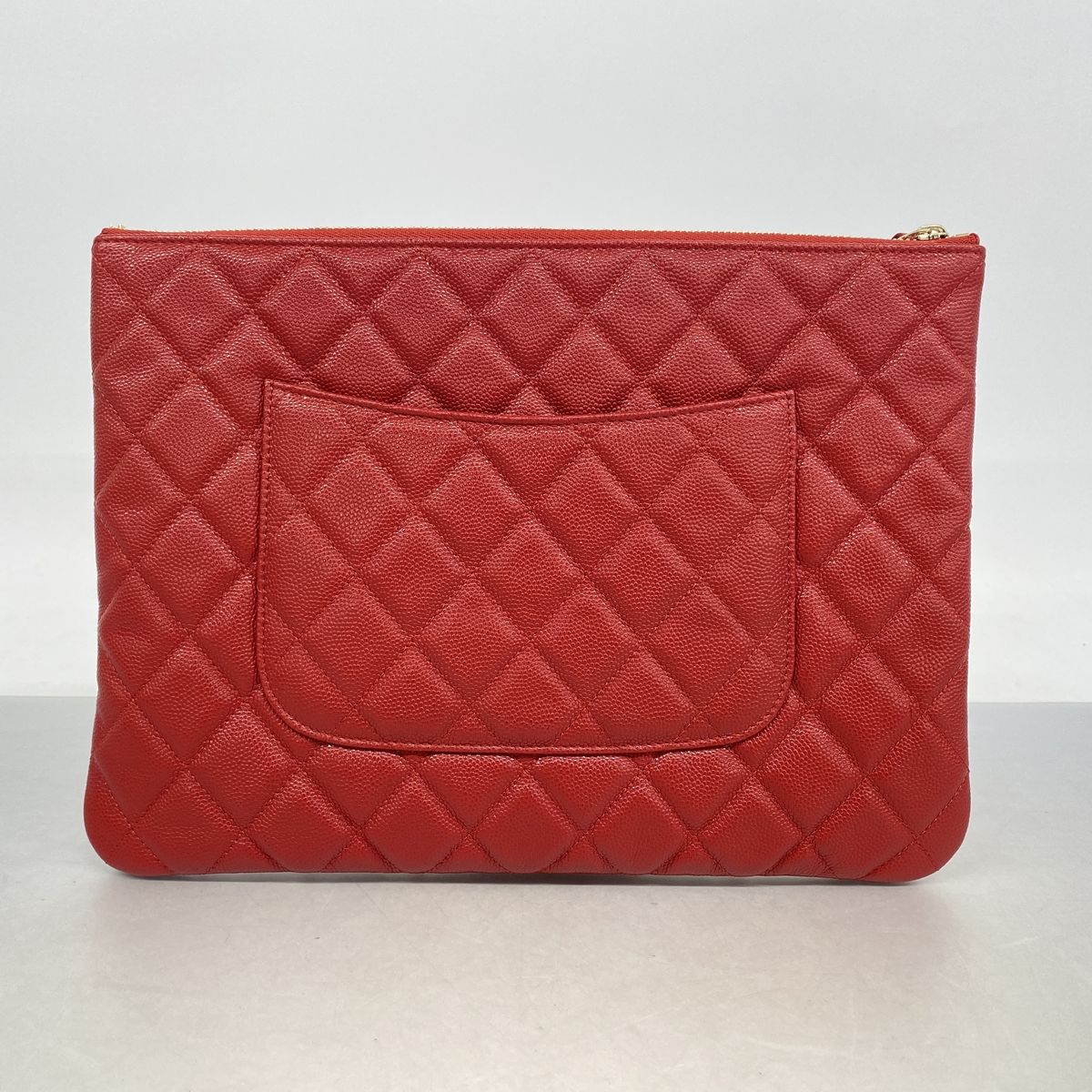 Chanel Clutch Quilted Caviar Leather Red Gold — view 8
