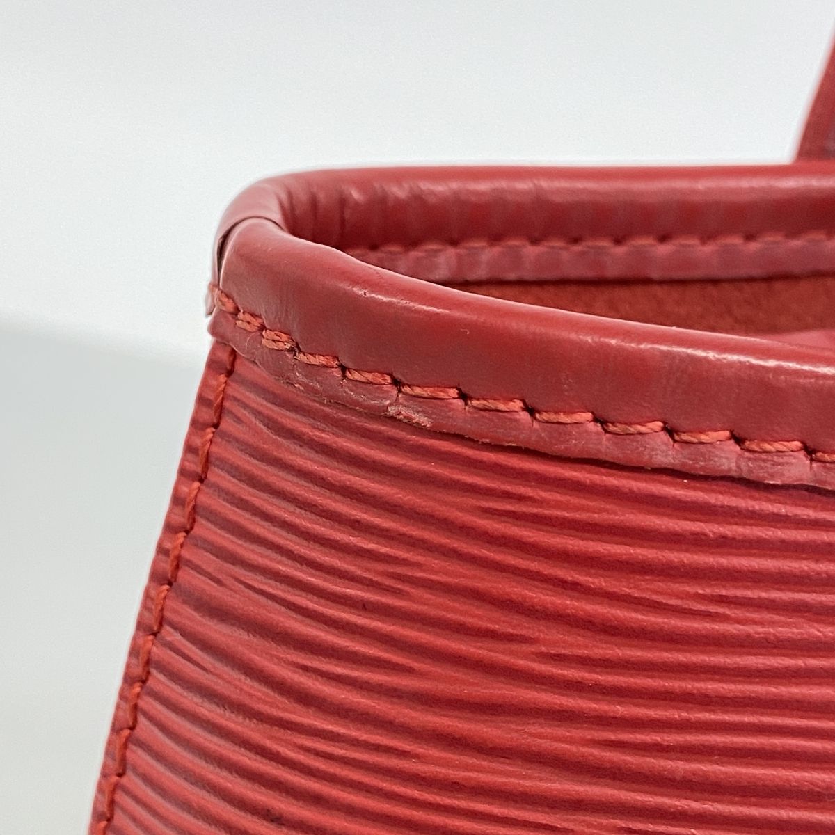 Louis Vuitton Tote Bag Epi Bucket PM Rouge — view 7