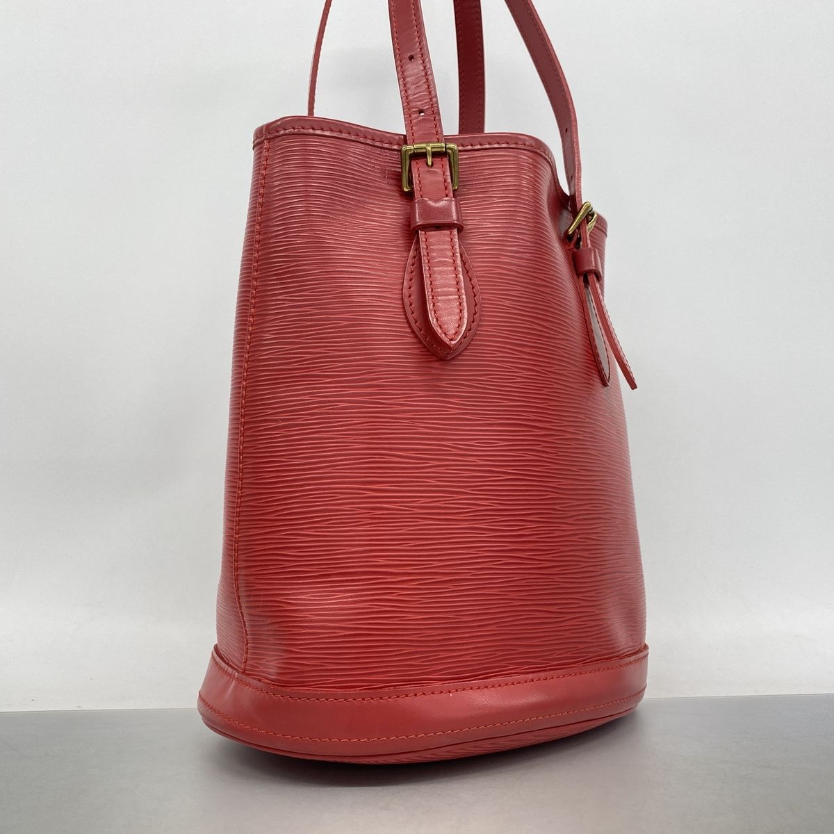 Louis Vuitton Tote Bag Epi Bucket PM Rouge — view 2