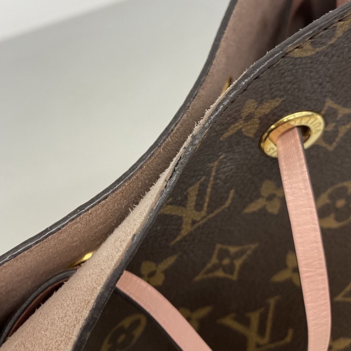 Louis Vuitton Shoulder Bag Monogram Neo Noe Brown Rose Poudre — view 6