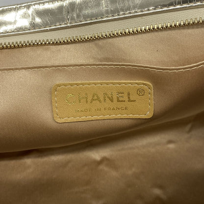 Chanel Shoulder Bag Icon Patent Leather Champagne Gold — view 5