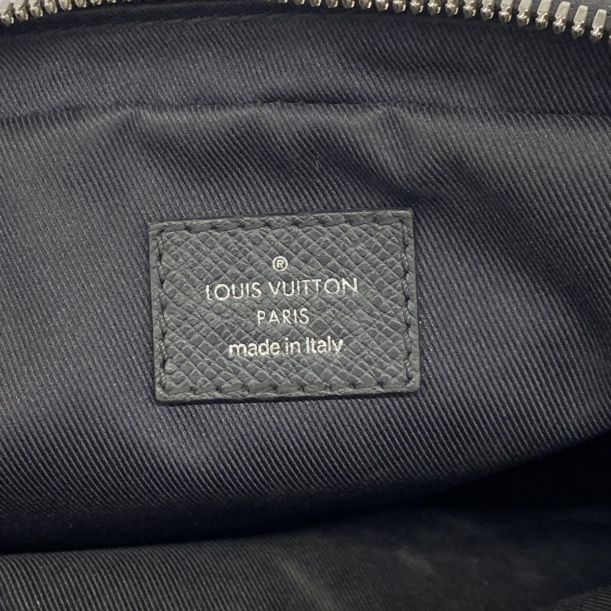 Louis Vuitton Belt Bag Taigarama Outdoor Black — view 5