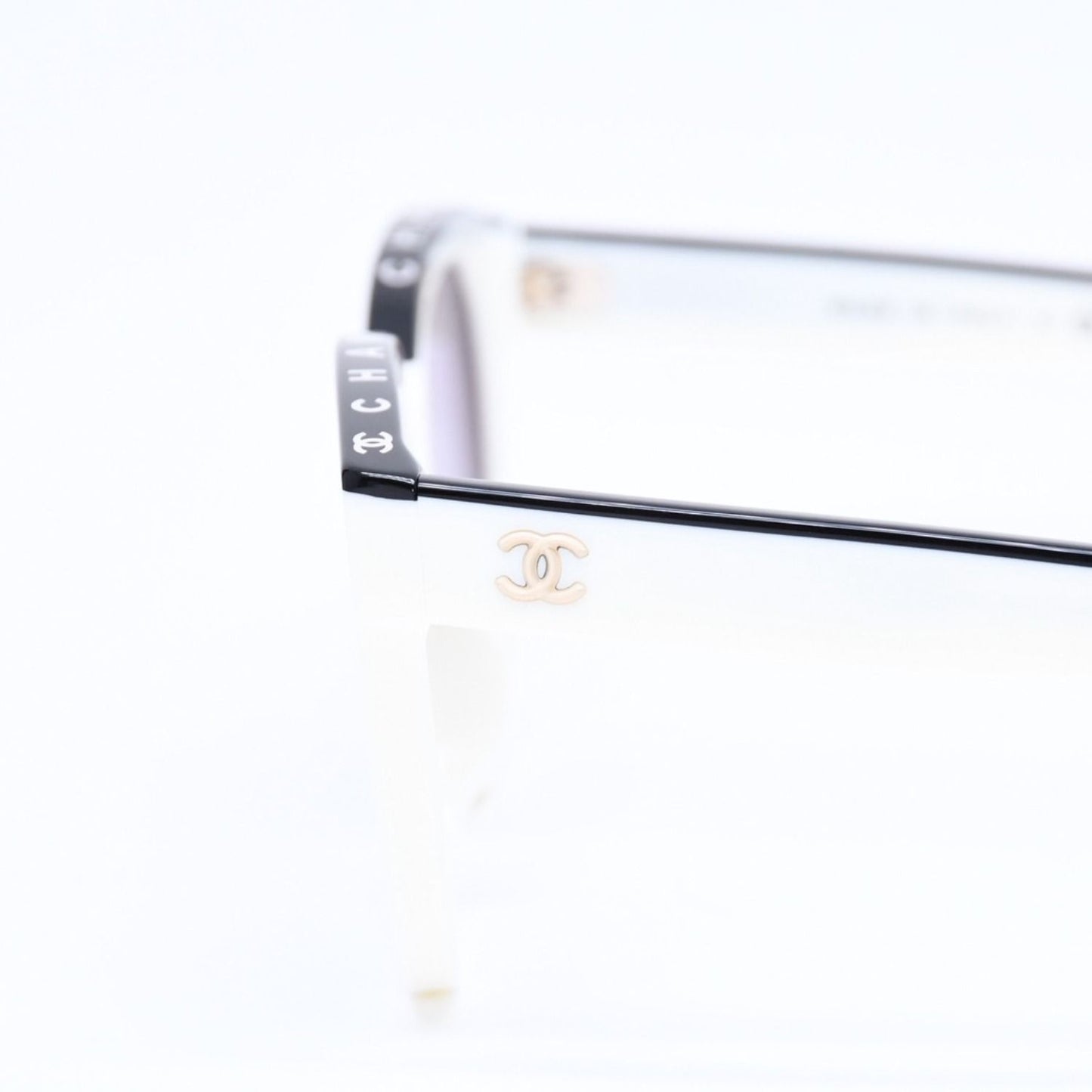 Chanel Sunglasses Eyewear S6 CC Logo Bicolor — view 7