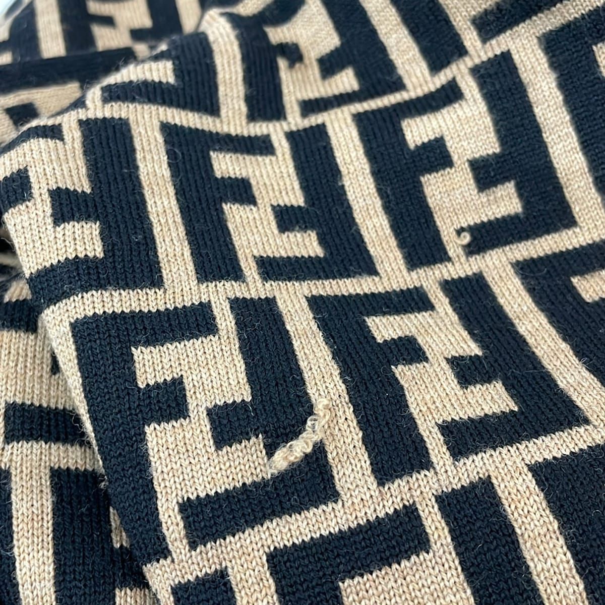 Fendi Cardigan M Beige Black Long Sleeve Zucca — view 6