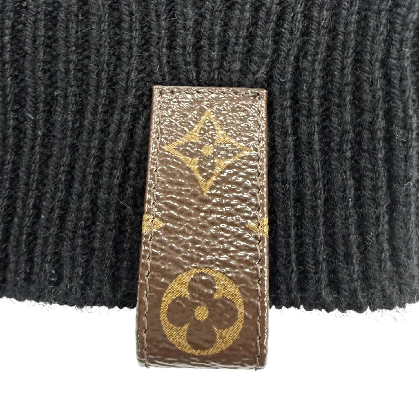 Louis Vuitton Cashmere Wool Bead Decoration Monogram Short Sleeve Knit Black — view 6