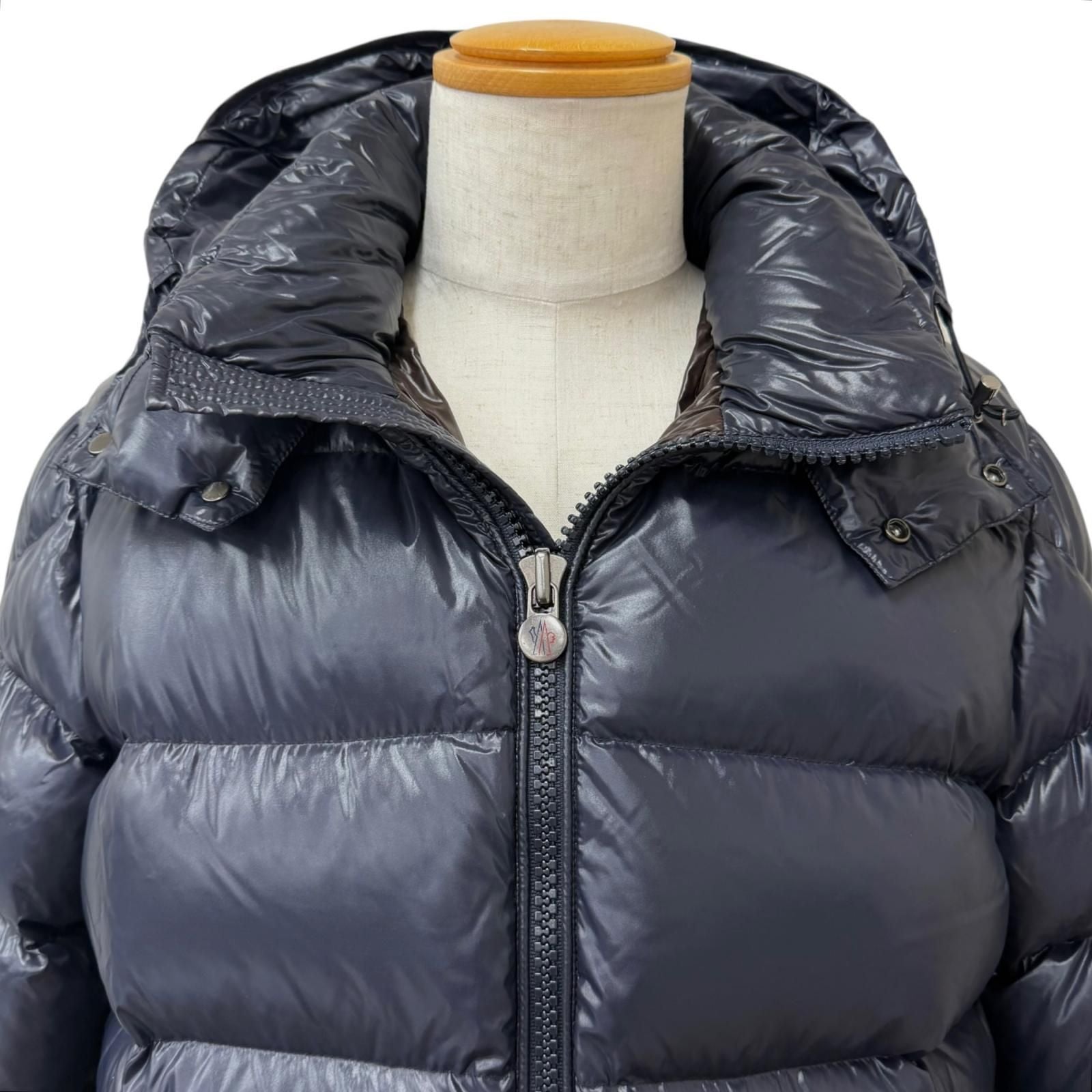 Moncler Maya Giubbotto Logo Patch Hooded Down Jacket Puffer Navy — view 2