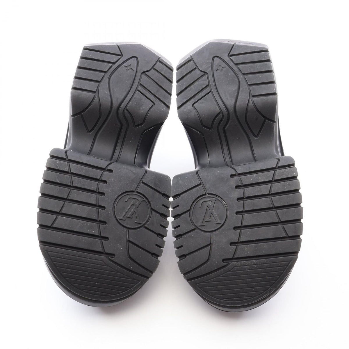 Louis Vuitton Sneakers LV Archlight Monogram Leather 2.0 — view 4