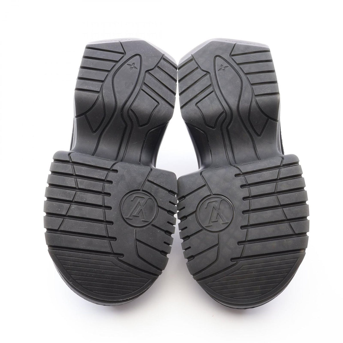 Louis Vuitton Sneakers LV Archlight Monogram Leather 2.0 — view 4
