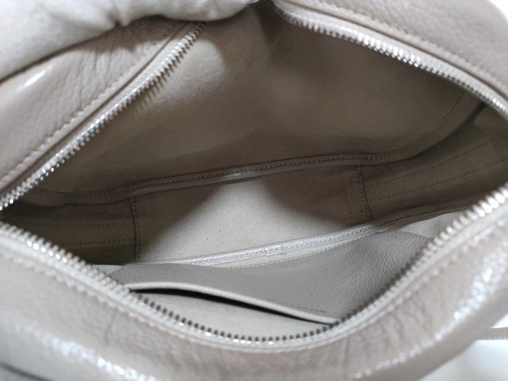 Balenciaga Shoulder Bag Everyday Beige Leather — view 6