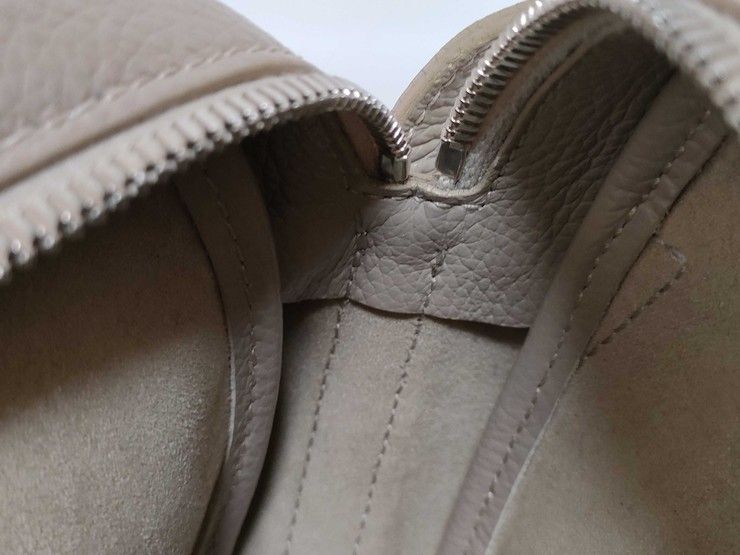 Balenciaga Shoulder Bag Everyday Beige Leather — view 7