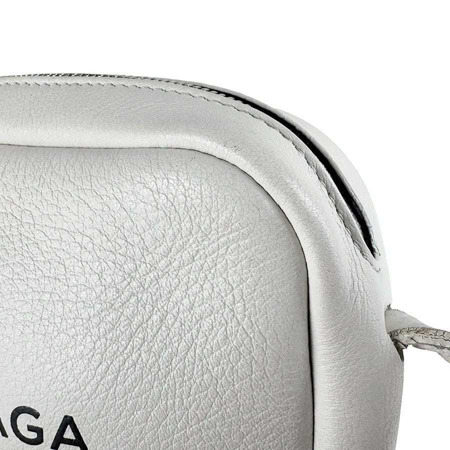 Balenciaga Shoulder Bag Everyday XS — view 6