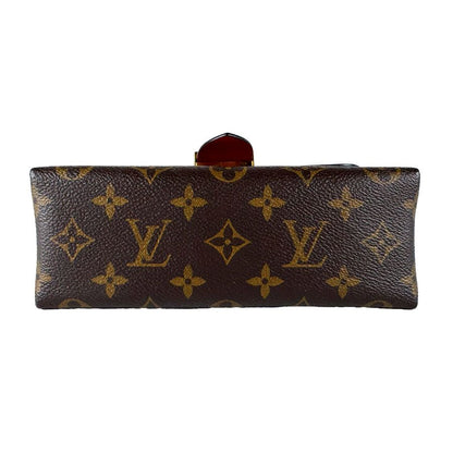 Louis Vuitton Shoulder Bag Locky BB — view 4
