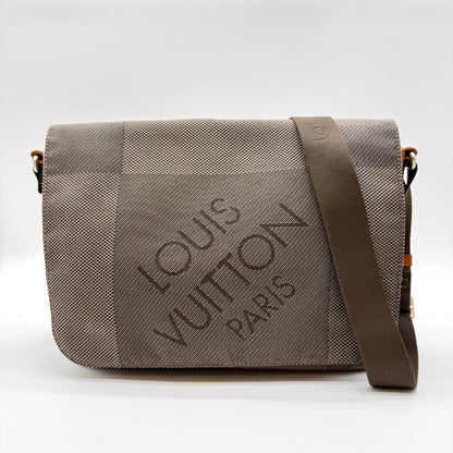 Louis Vuitton Large Shoulder Bag Damier Geant Petite Messager