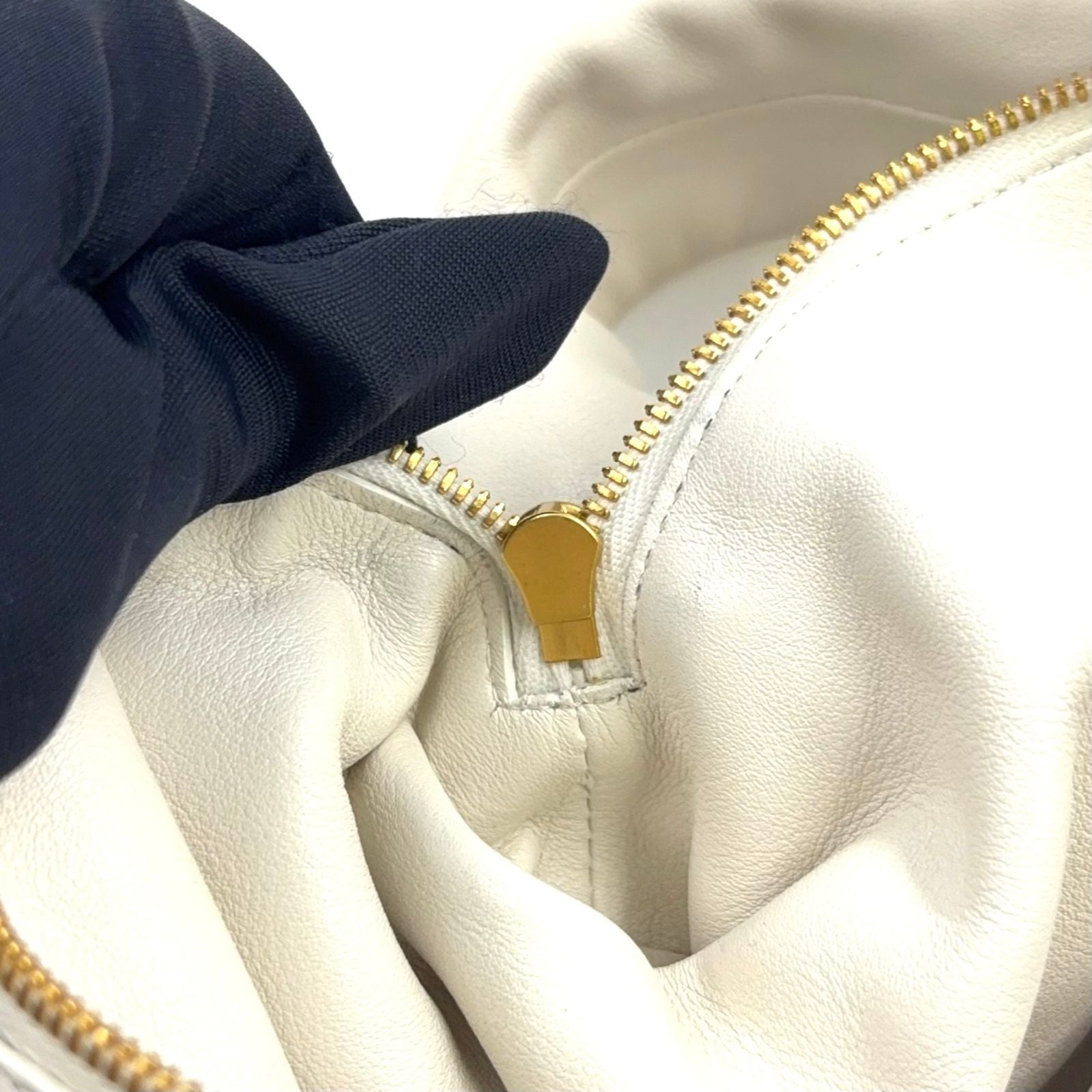 Bottega Veneta Double Knot Mini Hobo Lambskin White Handbag Gold — view 6