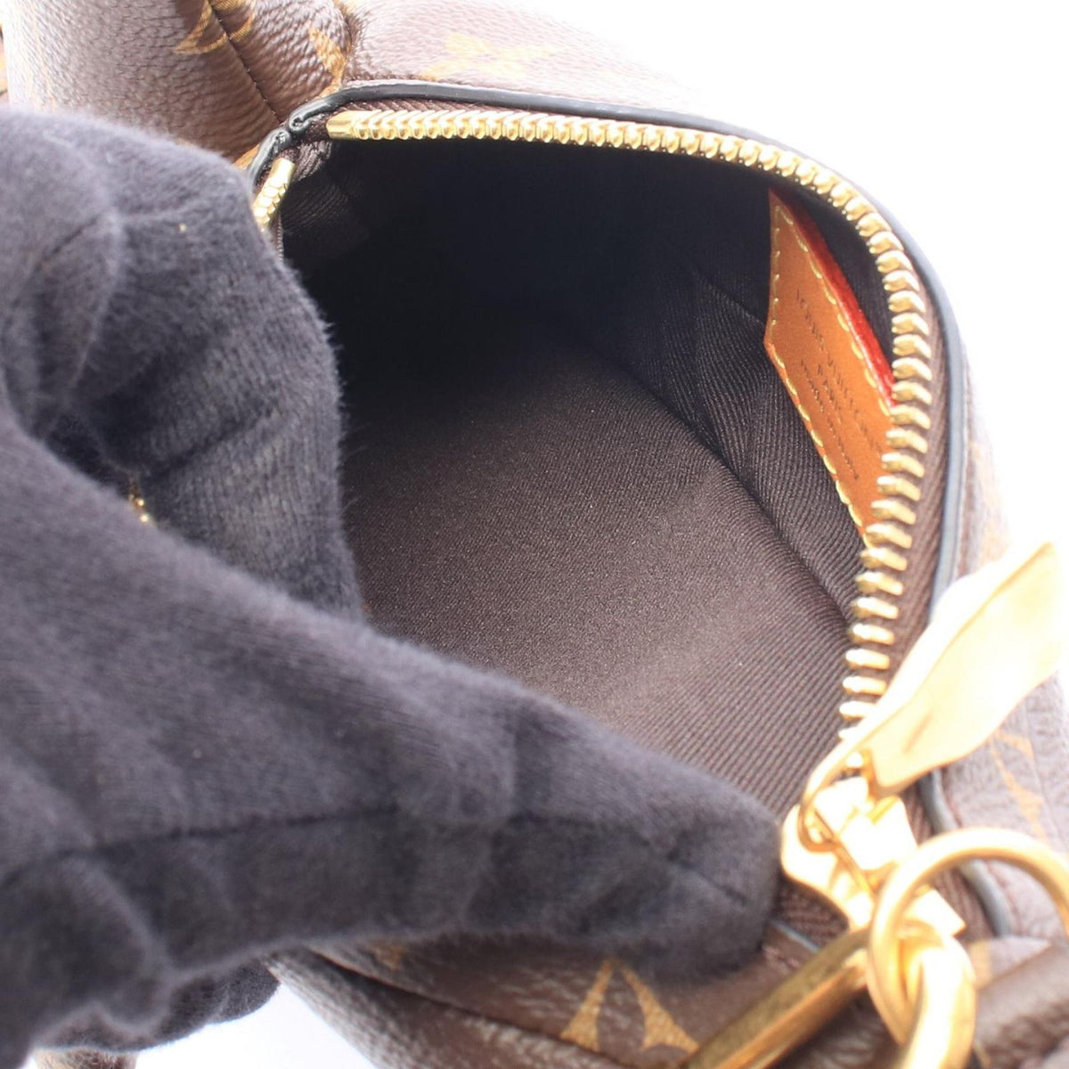 Louis Vuitton Shoulder Bag Dolphin Monogram Leather — view 3