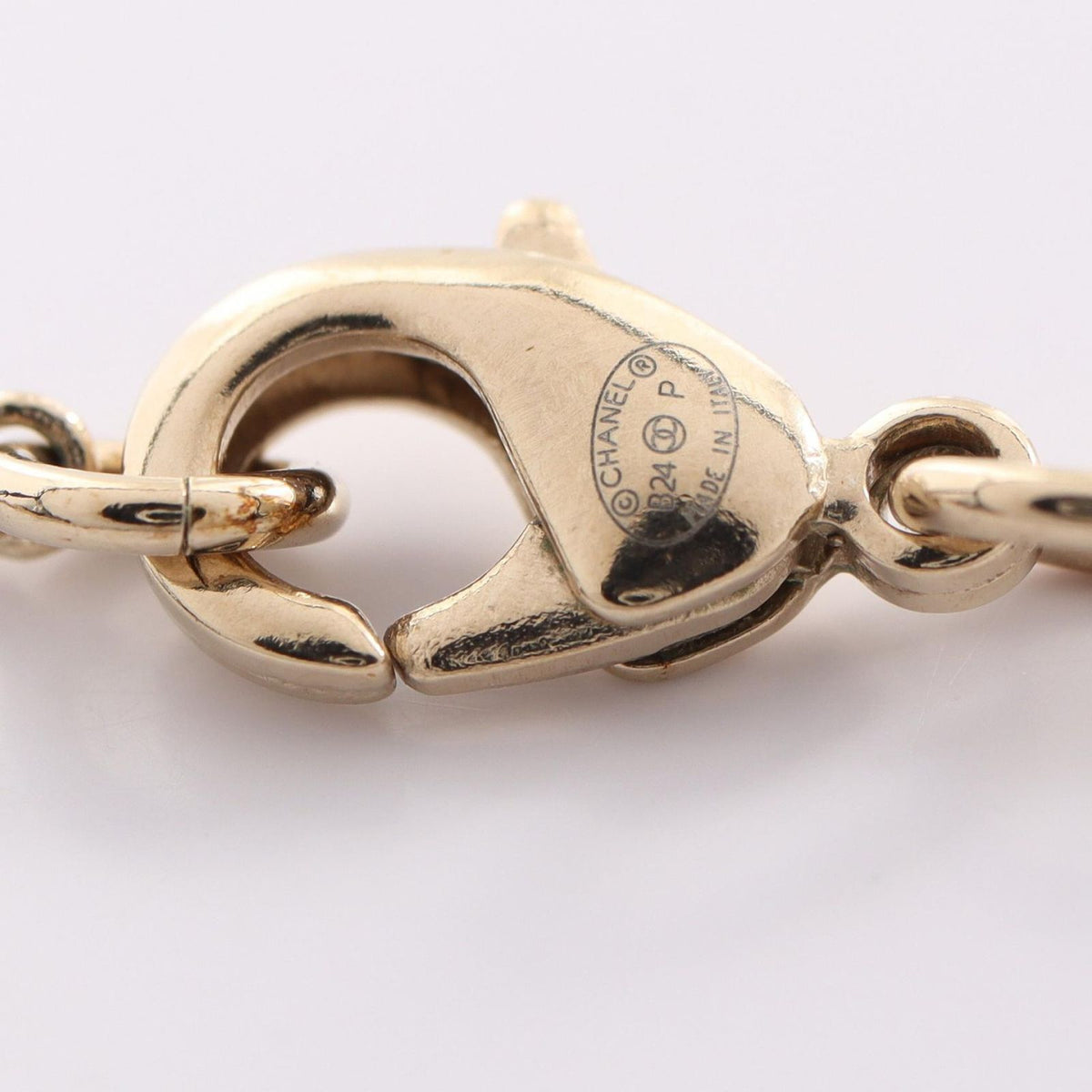 Chanel Necklace CC Logo Heart — view 4