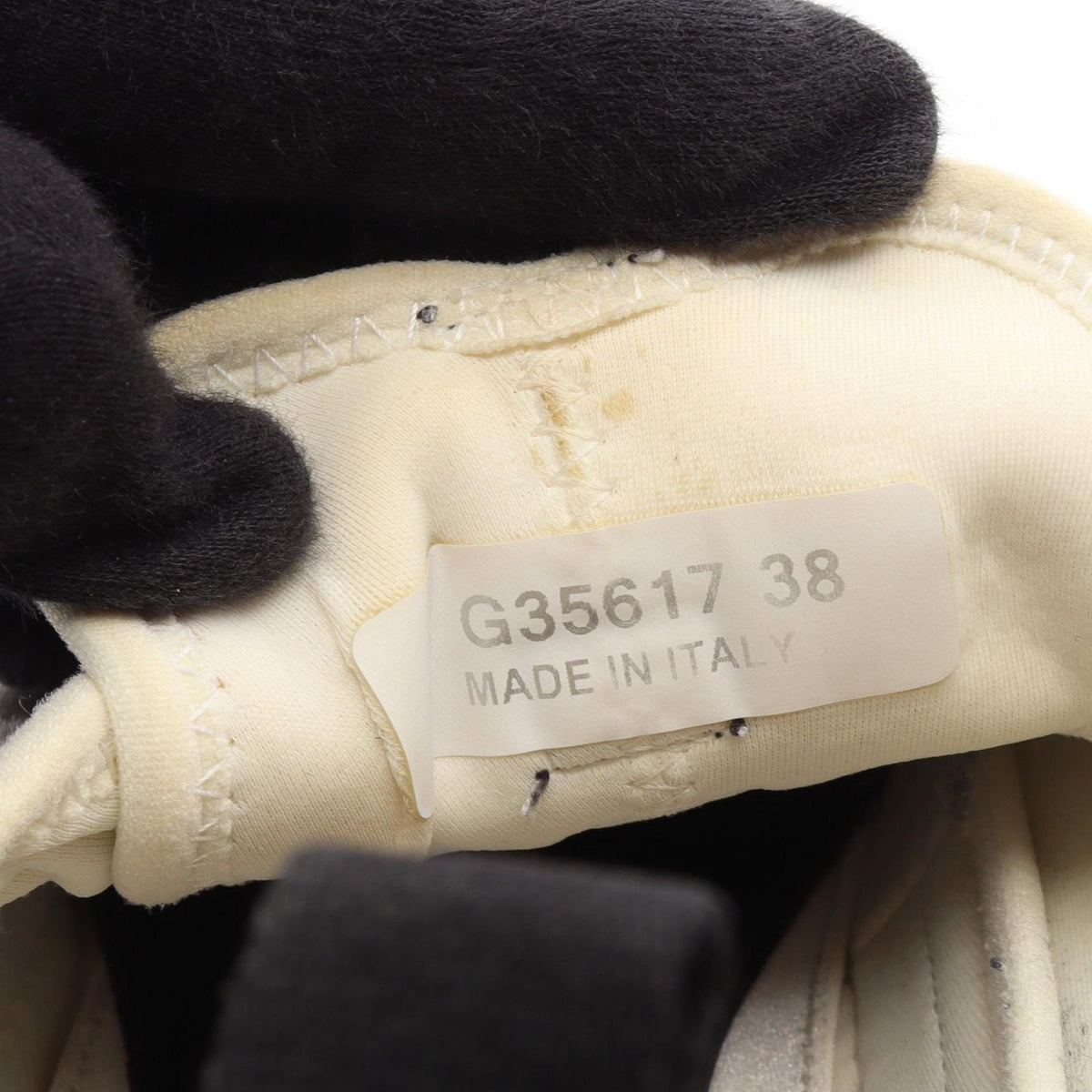 Chanel Sneakers CC Logo Suede — view 6