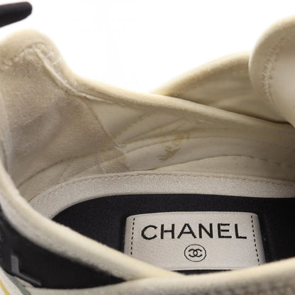 Chanel Sneakers CC Logo Suede — view 7
