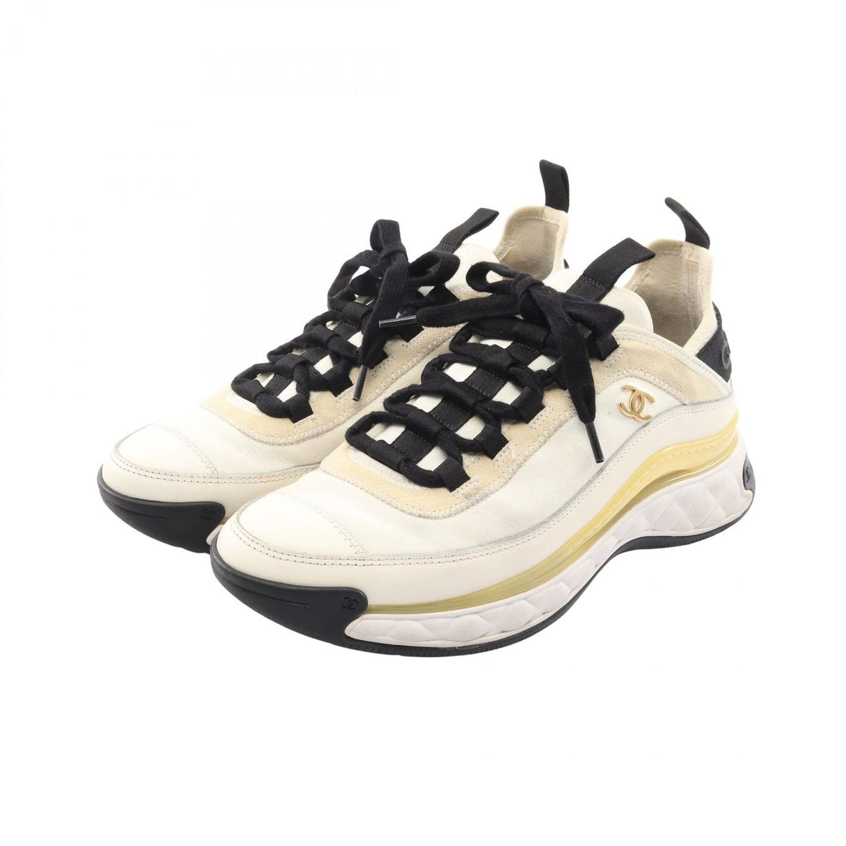 Chanel Sneakers CC Logo Suede