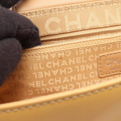 Chanel Shoulder Bag CC Logo Yellow Leather Chain — view 7