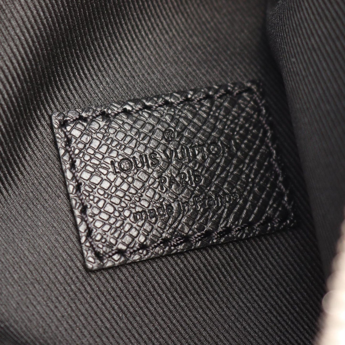 Louis Vuitton Waist Bag Duo Taigarama Leather — view 5