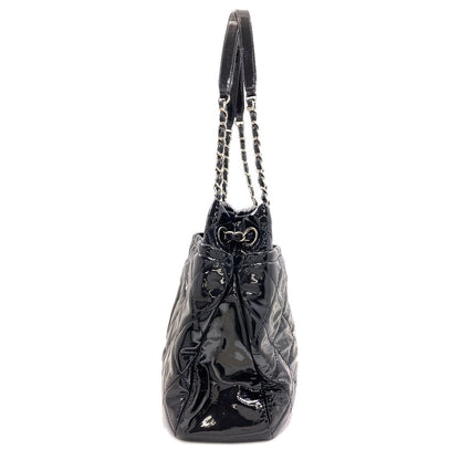 Chanel Quilted CC Logo Chain Tote Bag Patent Leather — view 3