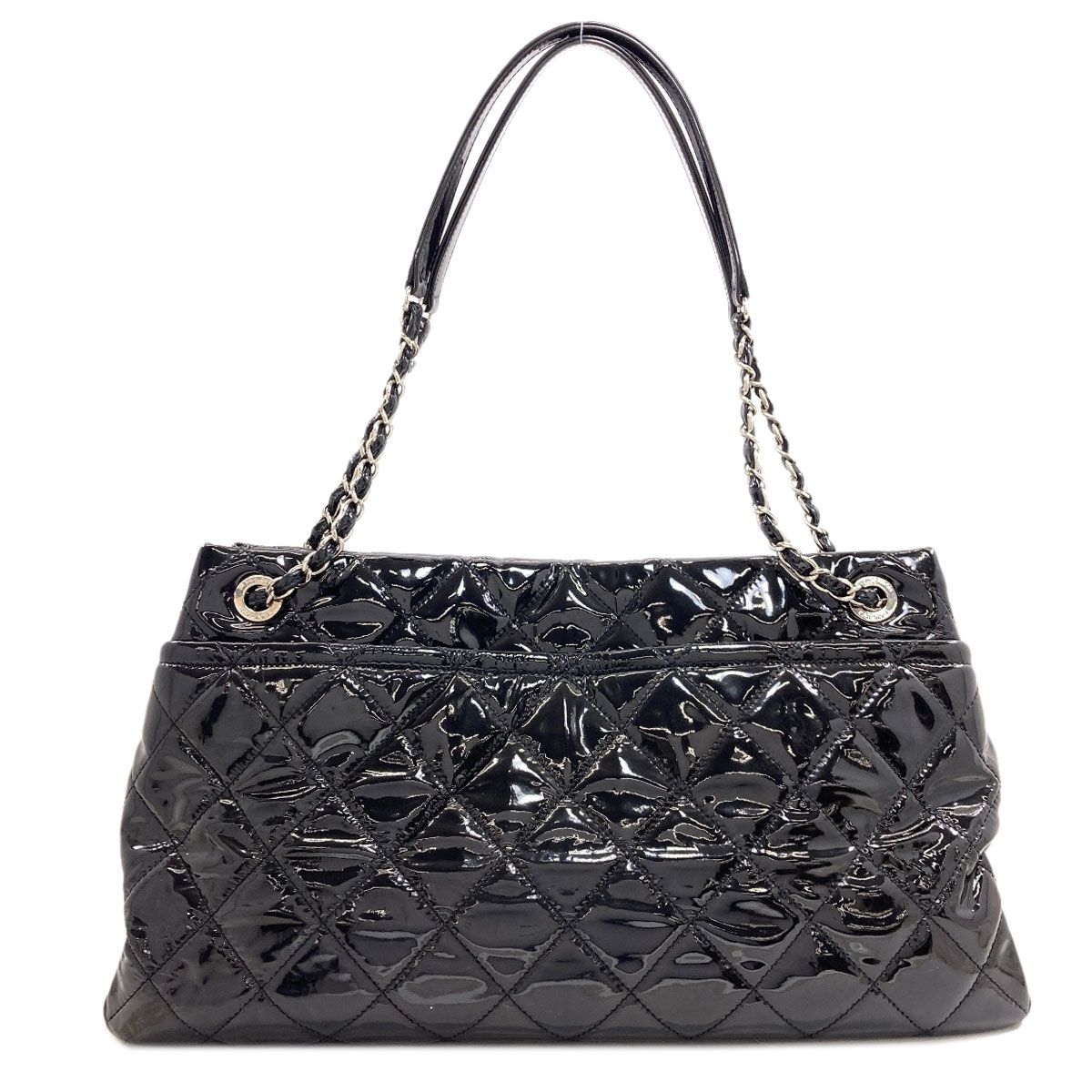 Chanel Quilted CC Logo Chain Tote Bag Patent Leather — view 2