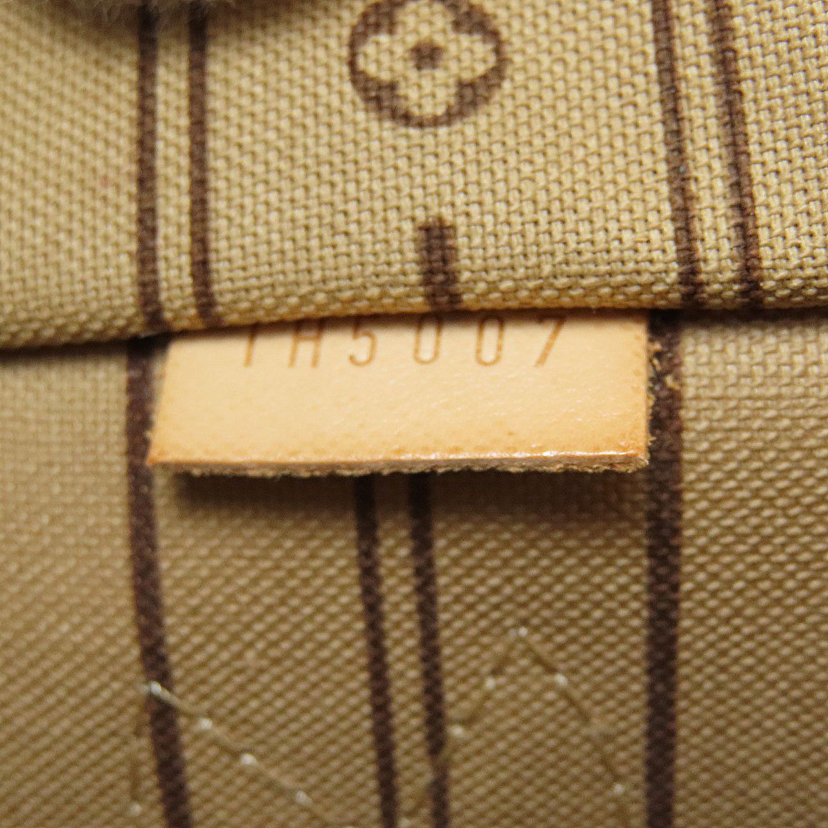 Louis Vuitton Neverfull PM Tote Bag Monogram Canvas — view 7