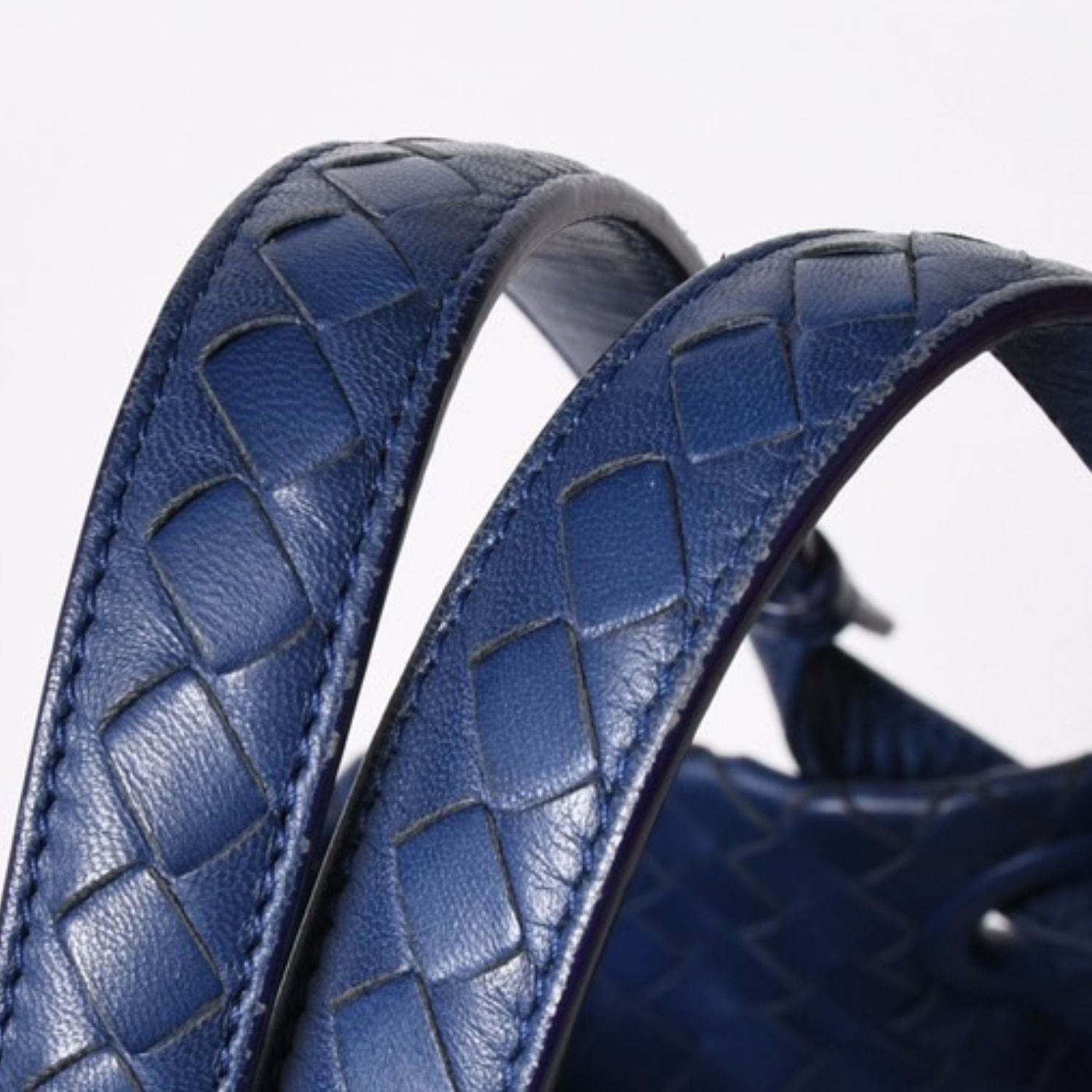 Bottega Veneta Garda Intrecciato Tote Bag Leather Navy Blue — view 6
