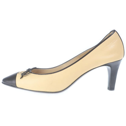 Chanel CC Logo Leather Heels Bicolor Pumps Shoes Beige Black — view 2