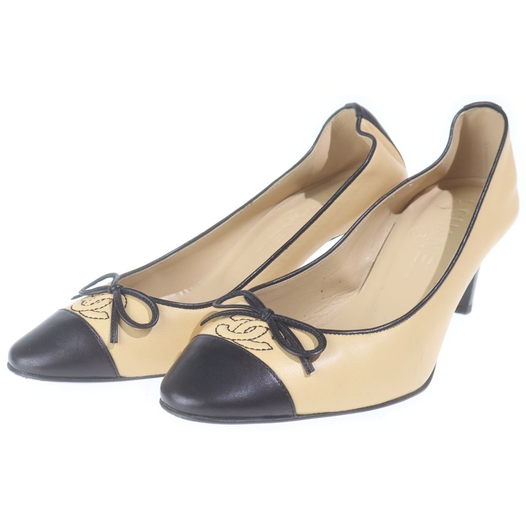 Chanel CC Logo Leather Heels Bicolor Pumps Shoes Beige Black