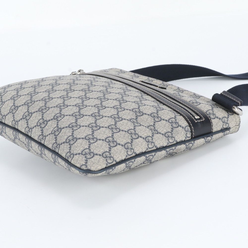 Gucci GG Supreme Leather Shoulder Bag Crossbody Messenger Business — view 4