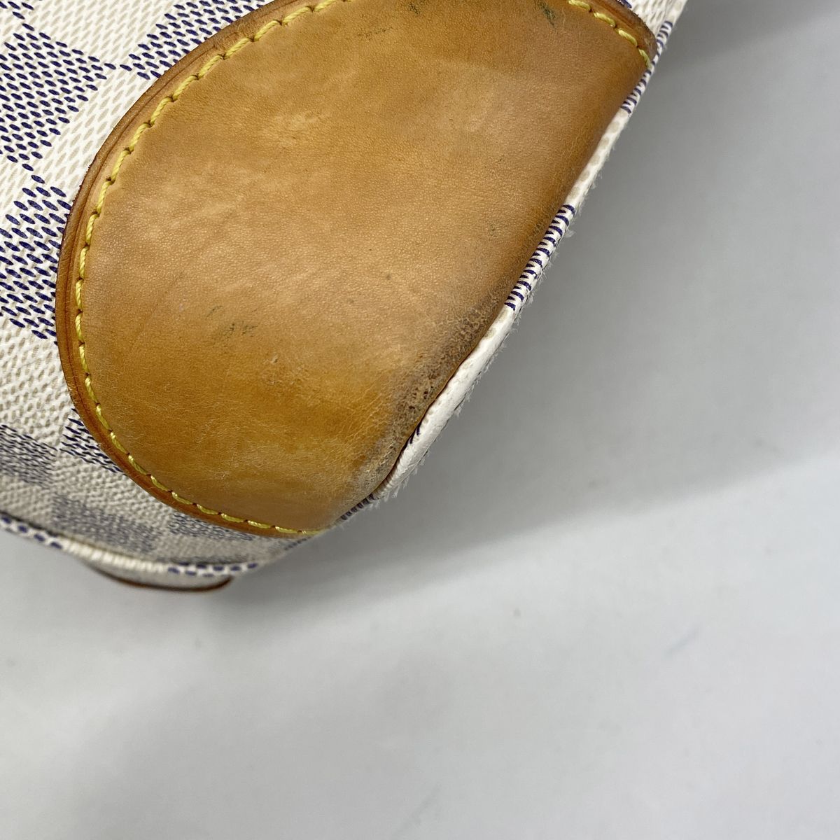 Louis Vuitton Tote Bag Damier Azur Hampstead MM White — view 8