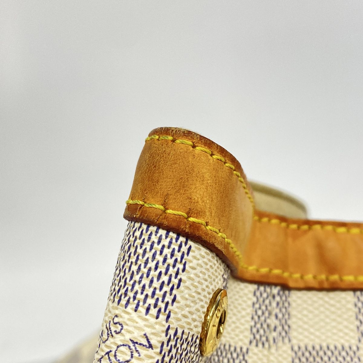 Louis Vuitton Tote Bag Damier Azur Hampstead MM White — view 7