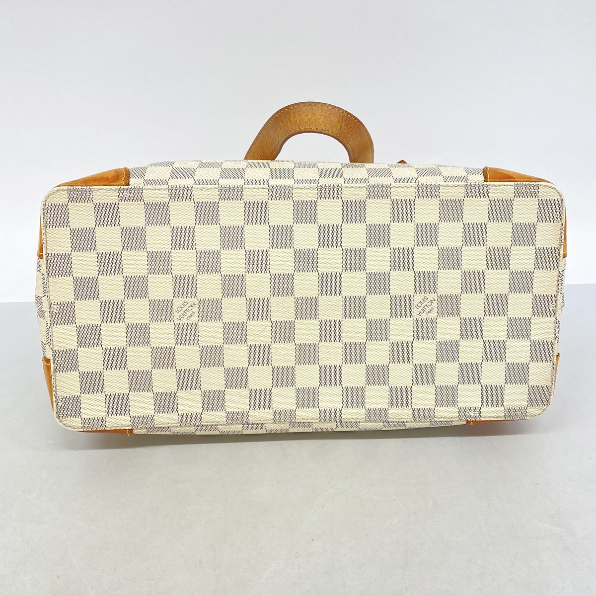 Louis Vuitton Tote Bag Damier Azur Hampstead MM White — view 3